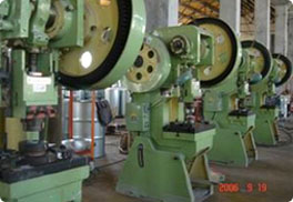 沖壓生產(chǎn)線(xiàn)